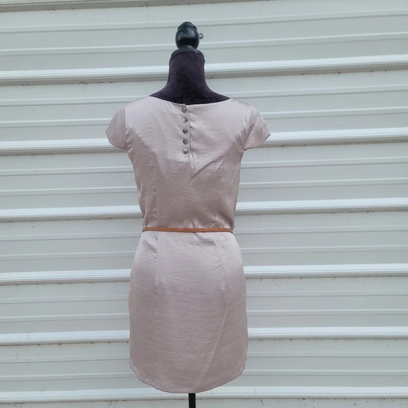 NWT H&M Sheath Dress Women Taupe Gray Satin Knee Length Cap Sleeves Belted sz 6 - Picture 11 of 15